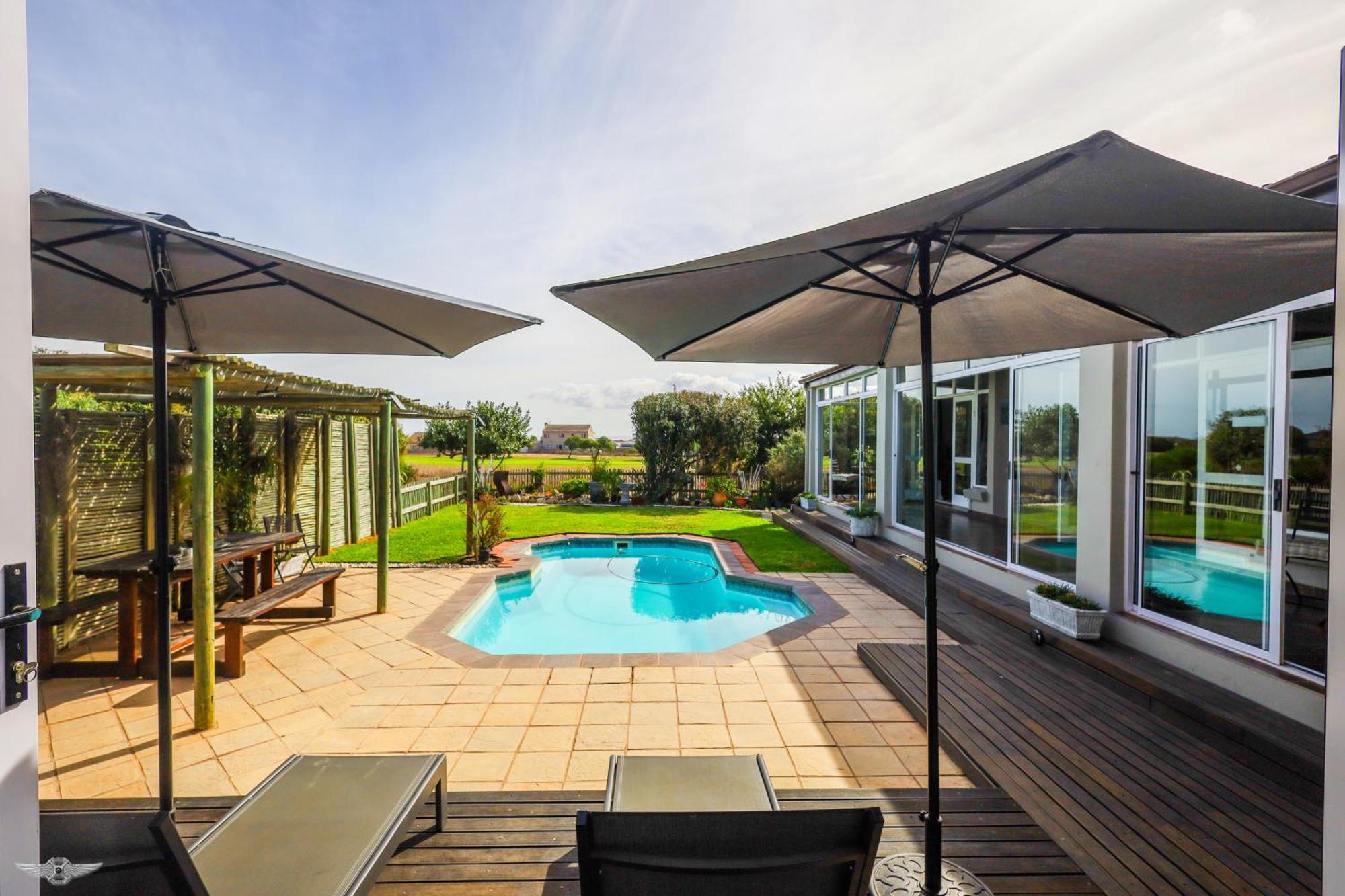 Flensborg Studios & Penthouse - Langebaan Golf Estate Esterno foto